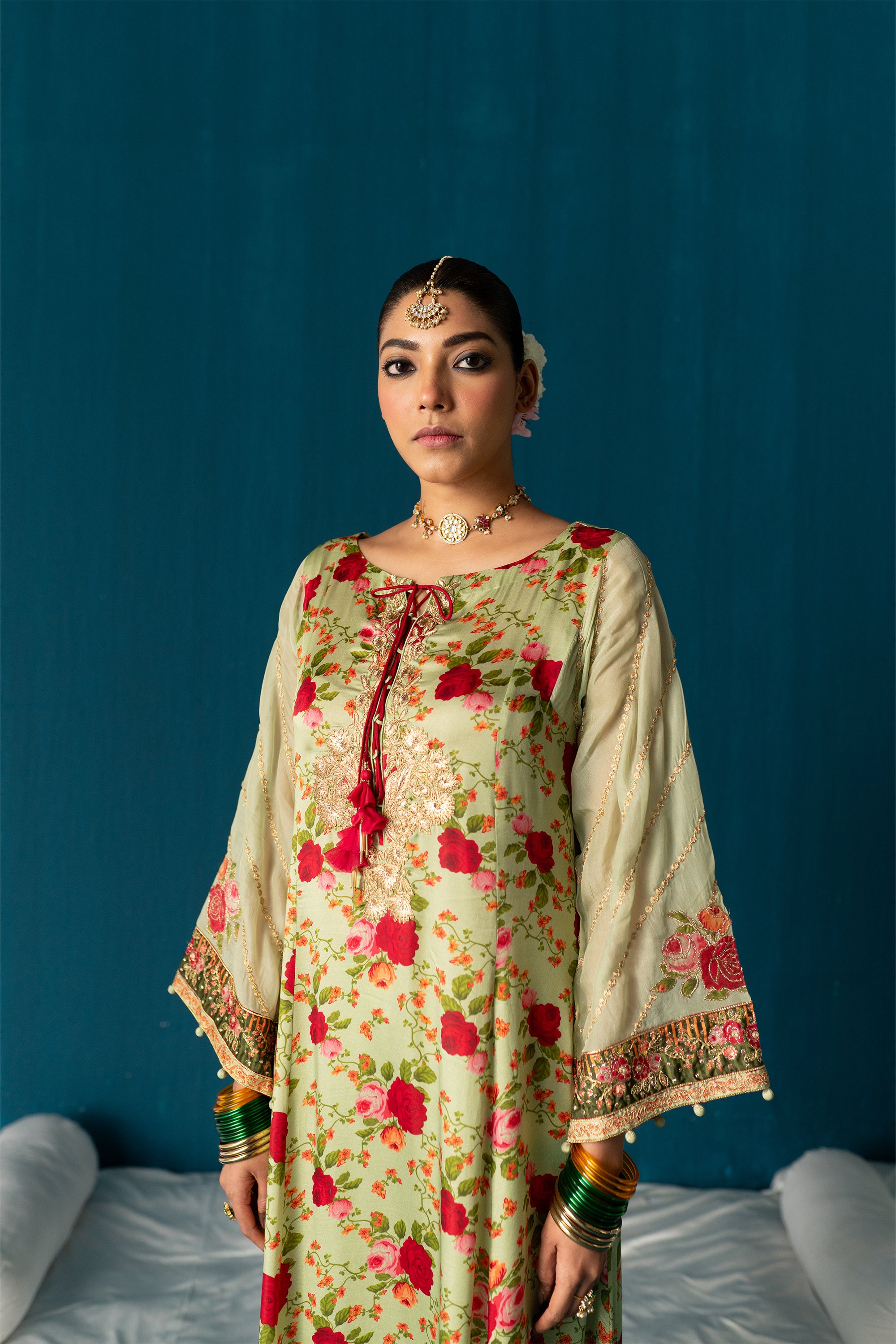 Aairah- Paisley Kurta Set with Dupatta - Olive