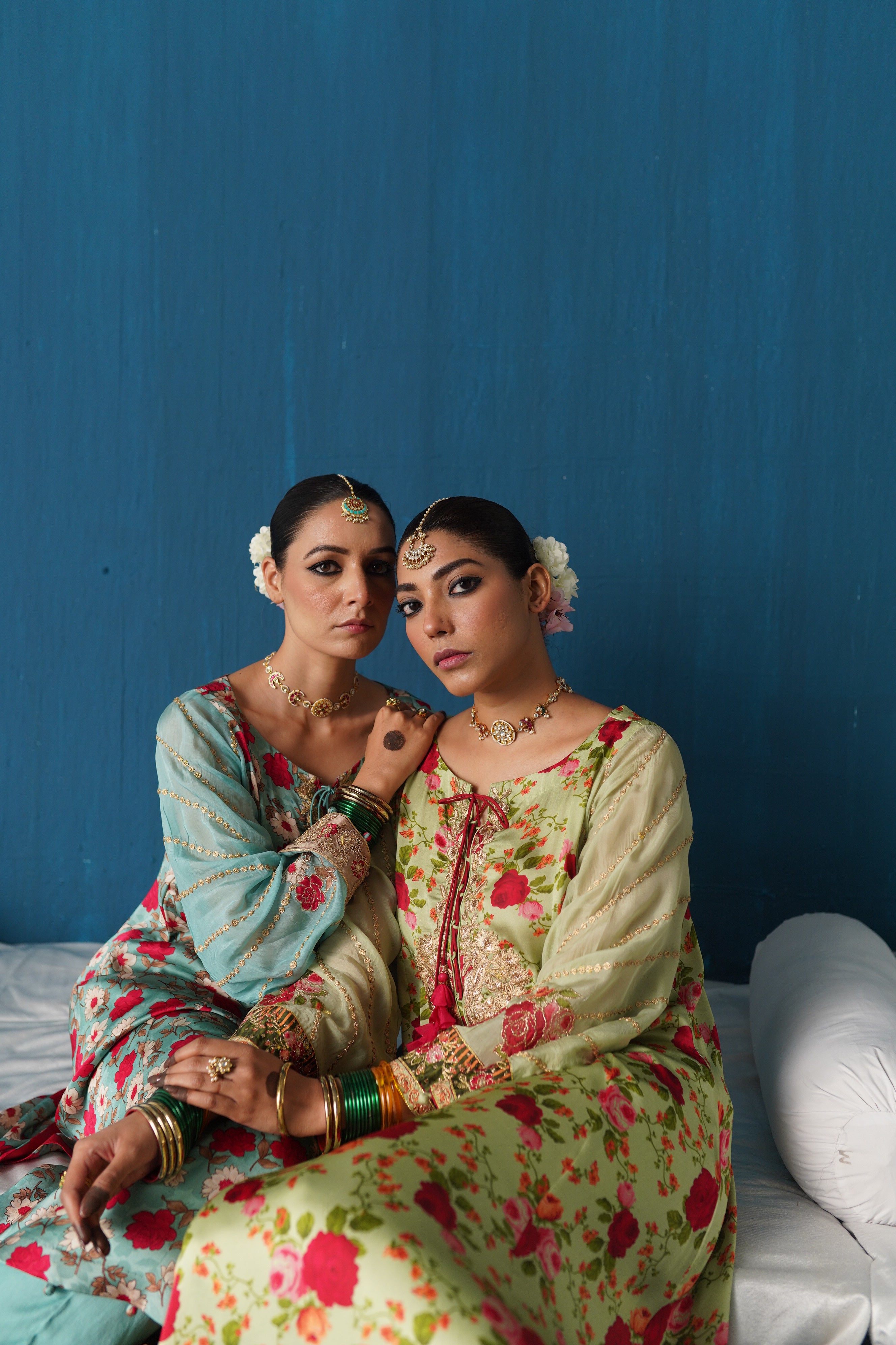 Aairah- Paisley Kurta Set with Dupatta - Olive