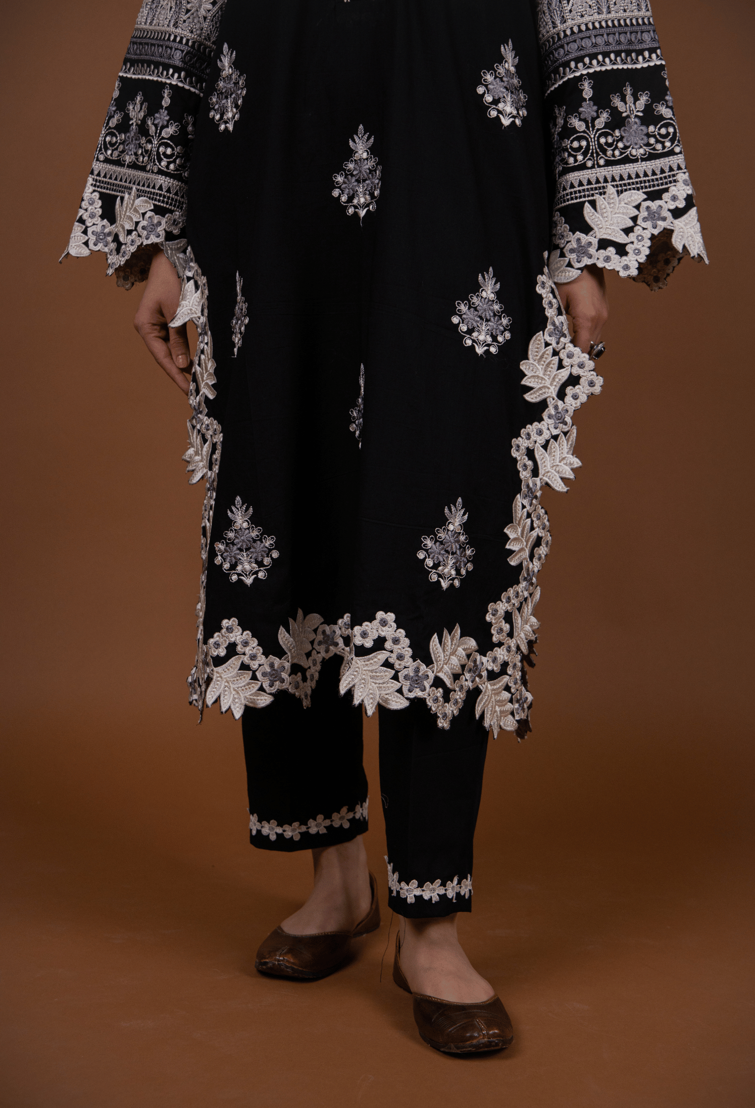 Floral Cutwork Kurta Set - Black
