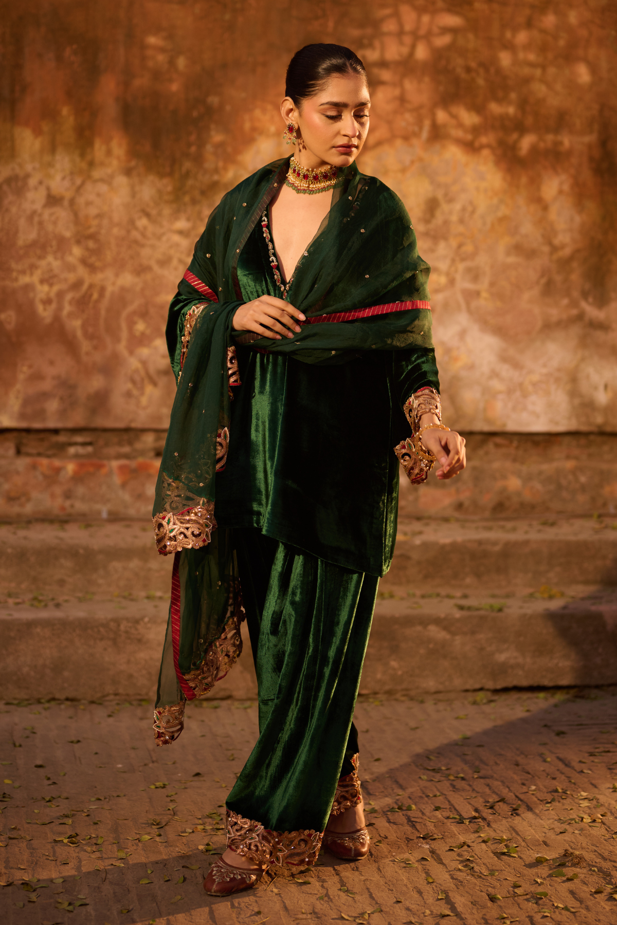 CHOGA WITH FARSHI SHALWAR